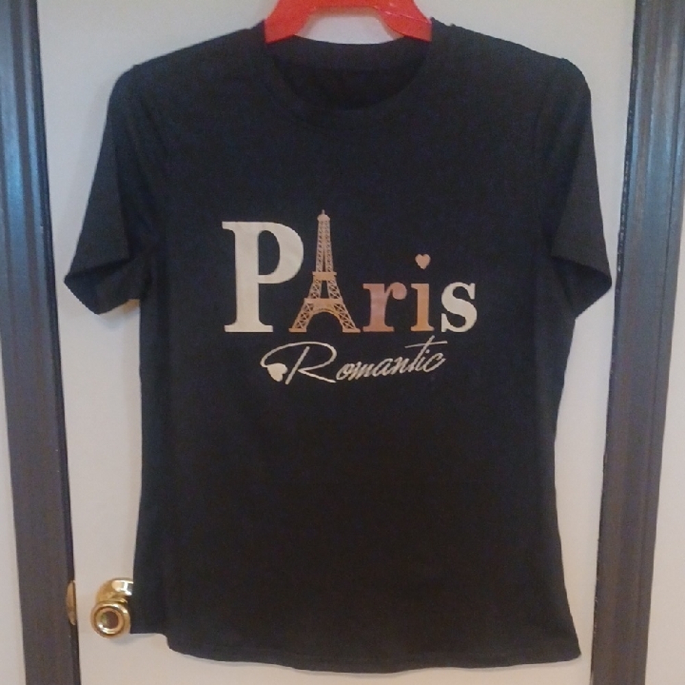 Chic Paris Graphic Tee in Black